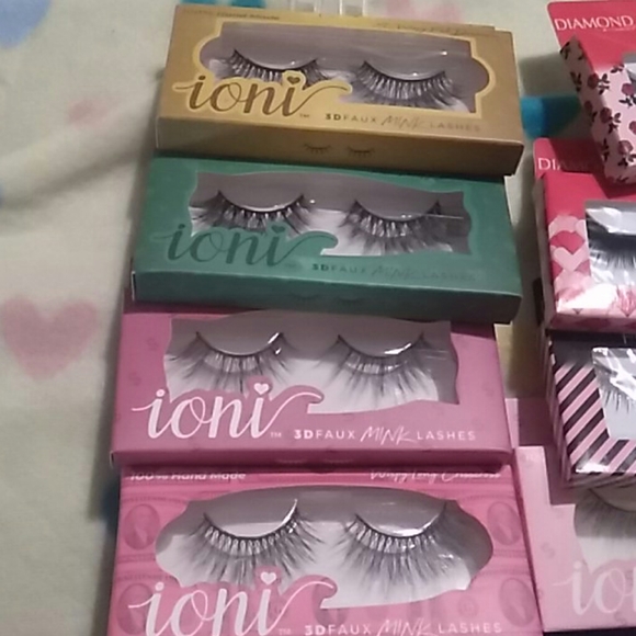 Women's eyelash 16 pc gift set - Picture 6 of 7